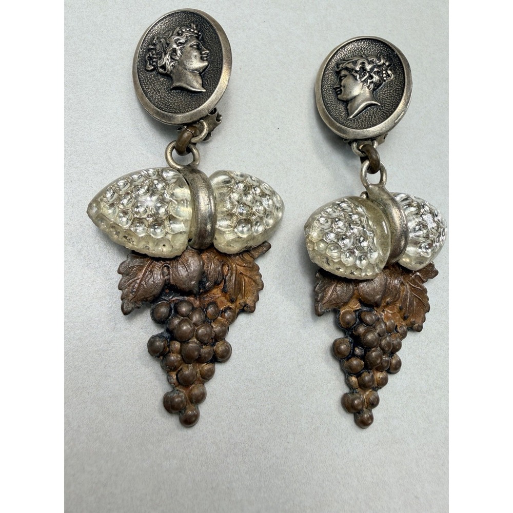 Vintage Cameo Grape Cluster Dangle Clip On Earrings Resin Lucite Unique Silver